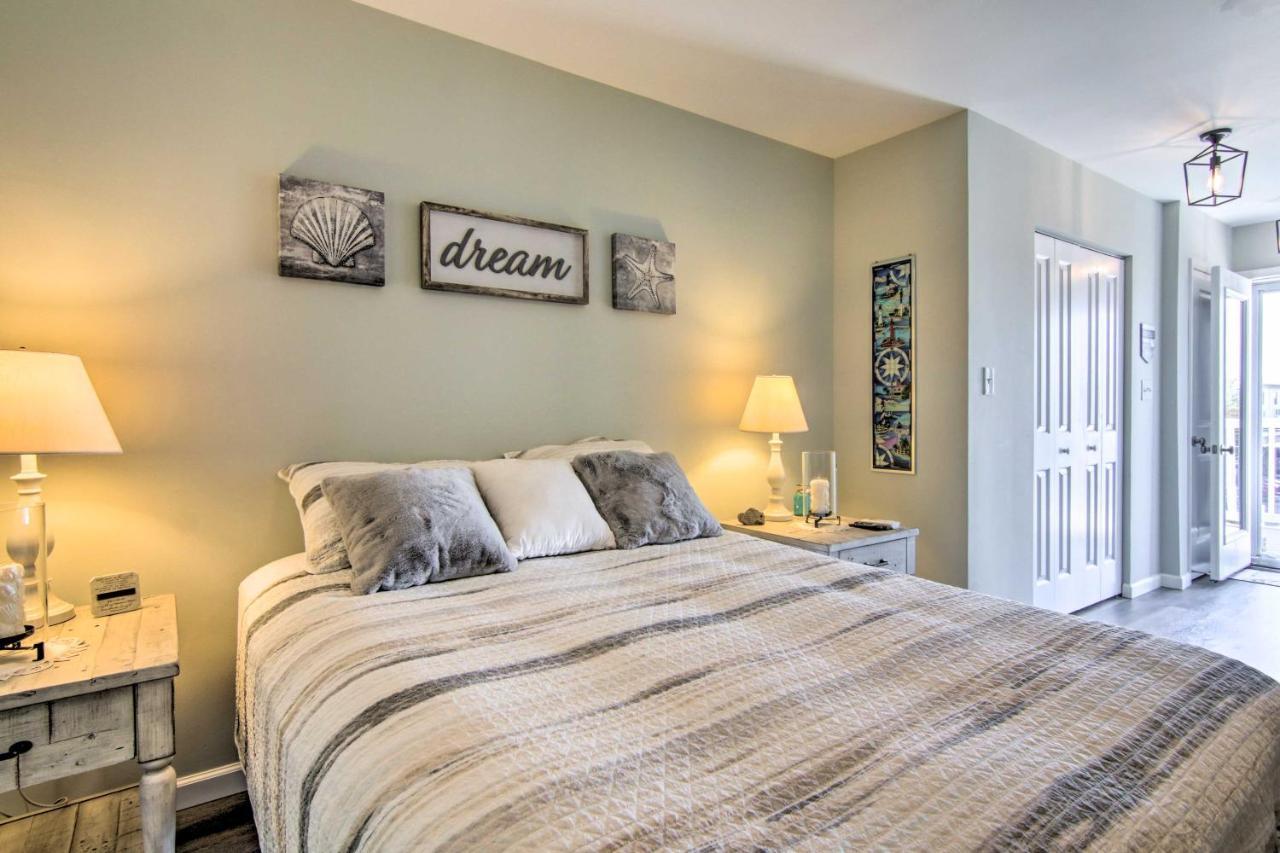 Airy Ocean City Condo On Canal Front With Deck! Exteriör bild