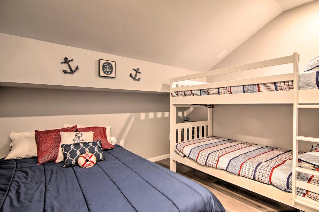 Airy Ocean City Condo On Canal Front With Deck! Exteriör bild